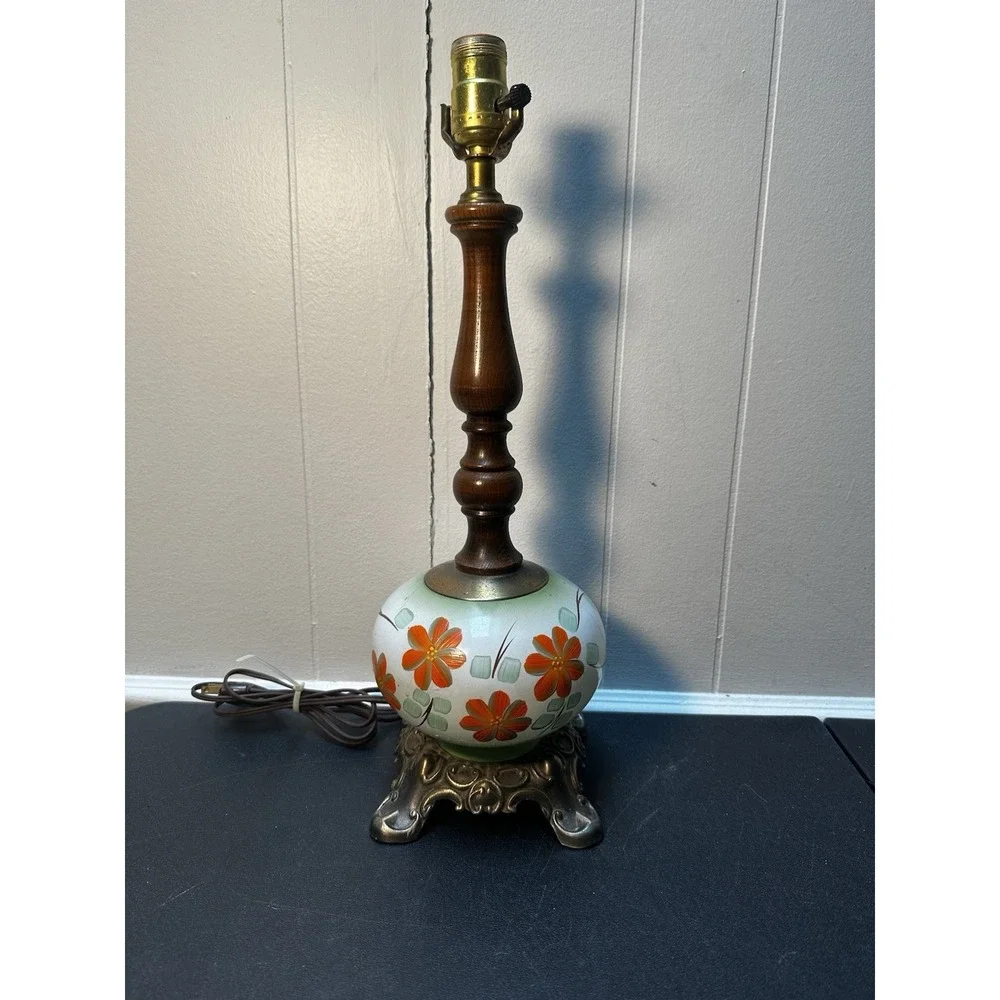 VTG Hand Painted Floral Globe Table Lamp 19